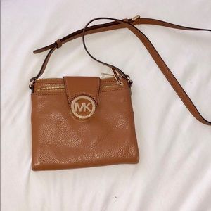 Michael kors crossbody